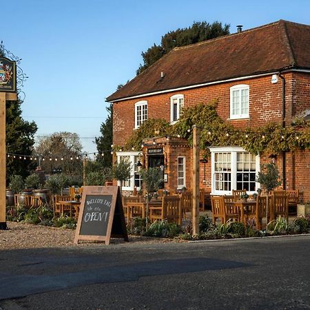Bedford Arms Hotel Рикмънсуърт Екстериор снимка