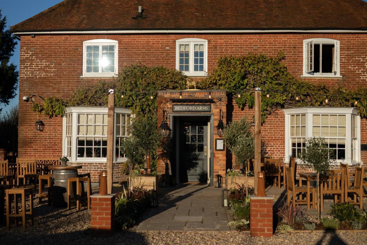Bedford Arms Hotel Рикмънсуърт Екстериор снимка