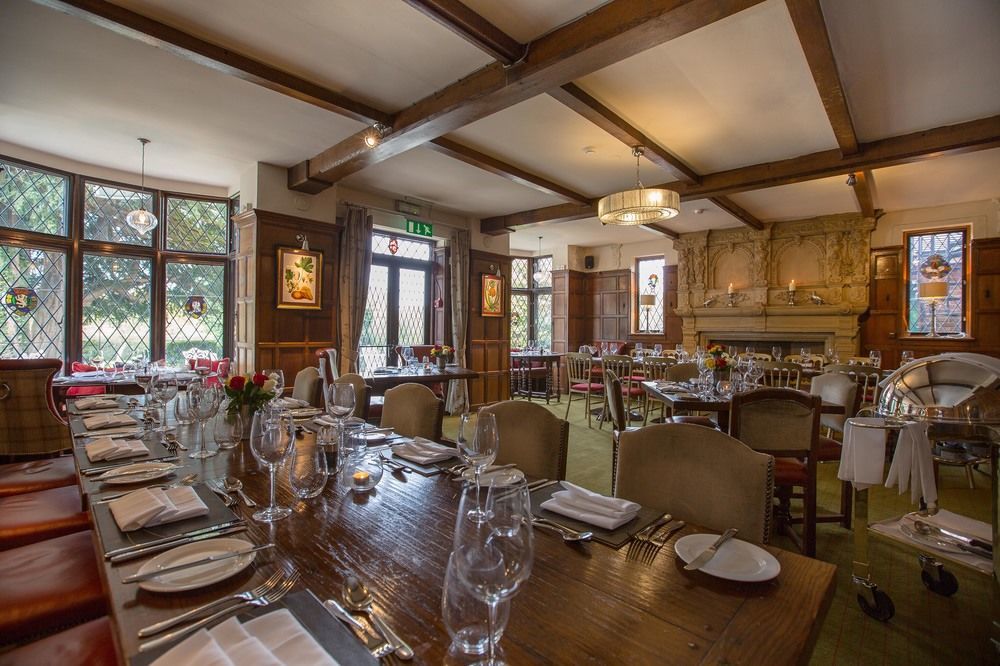 Bedford Arms Hotel Рикмънсуърт Екстериор снимка